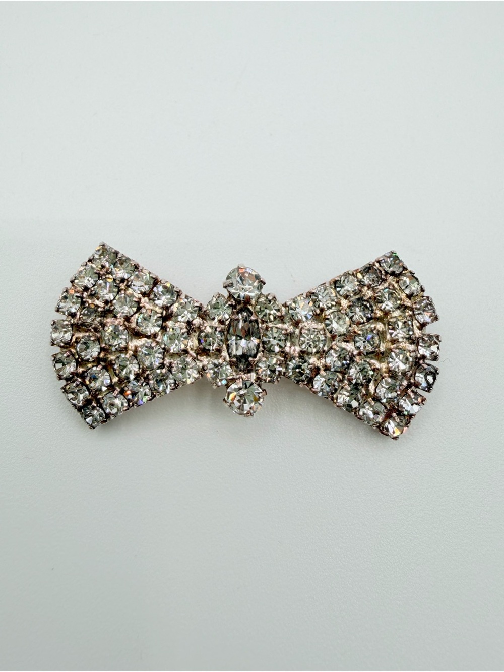 Vintage Rhinestone Bow Brooch – Sparkling Statement Pin